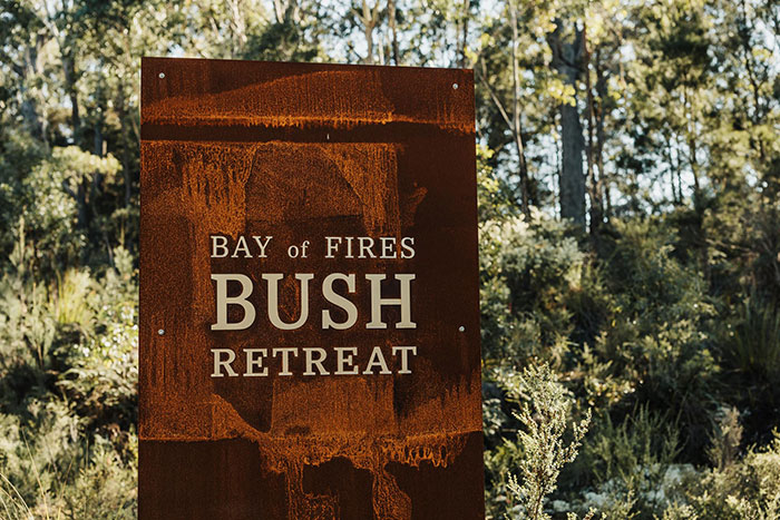 Bay of Fires Bush Retreat - Kitchen and Bar Pavilion